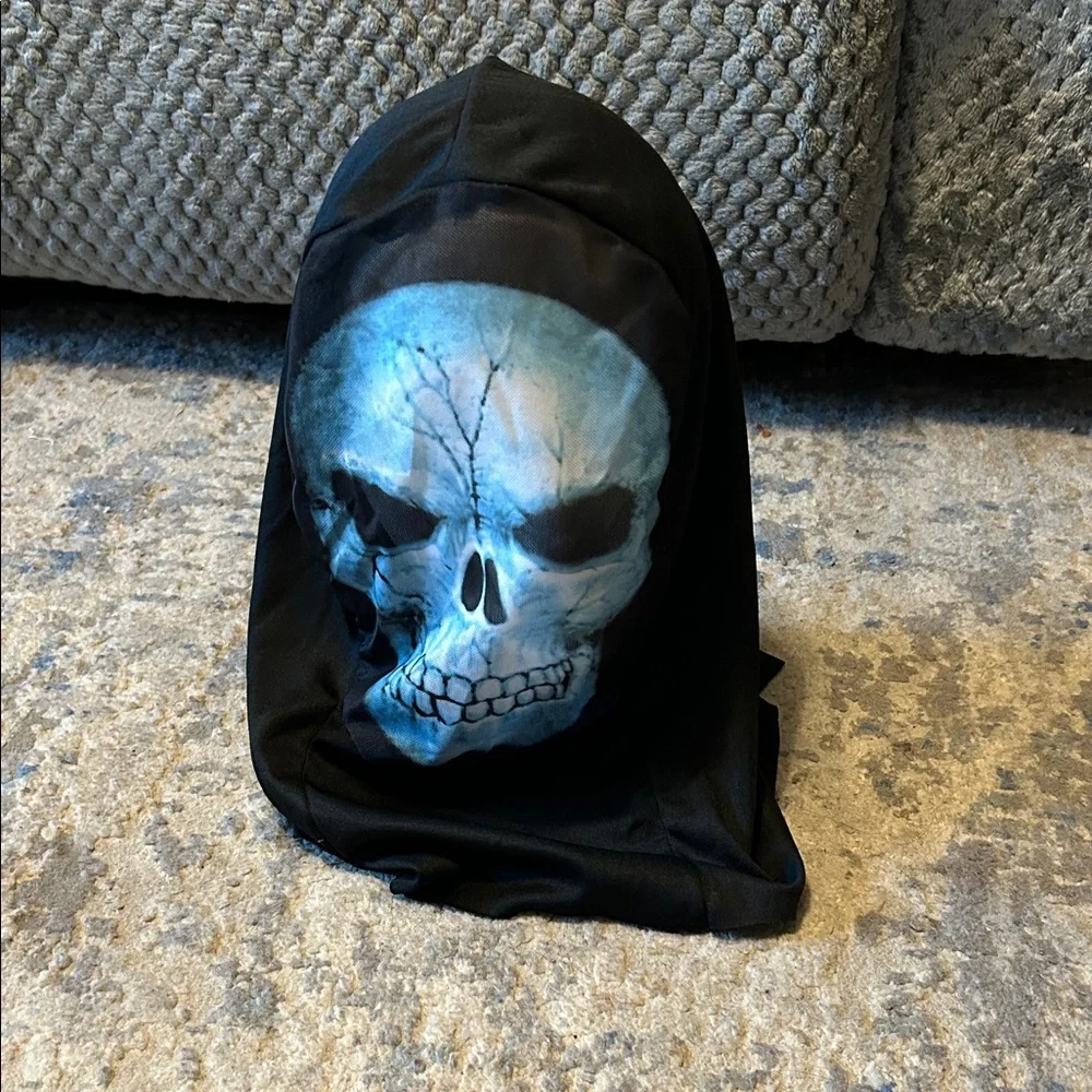 Black Skull Hood